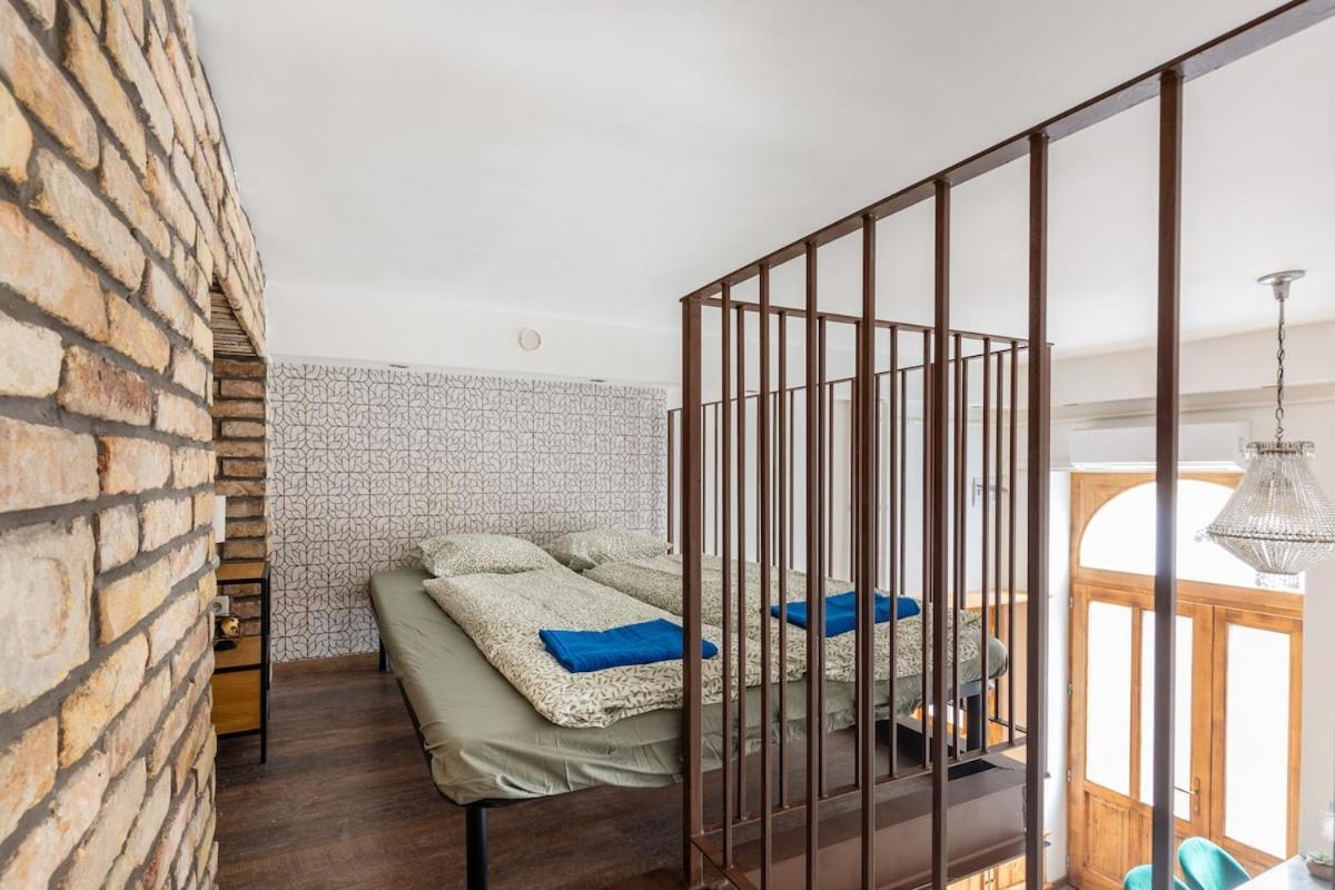 Fr34b Brenda Designer Apartment *